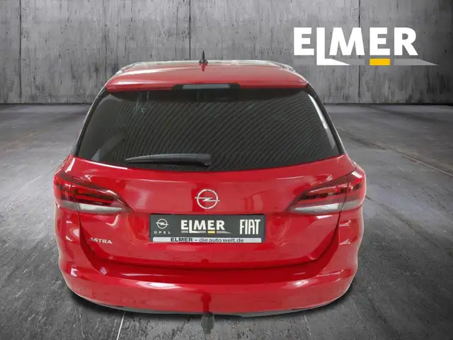 Opel Astra view 4