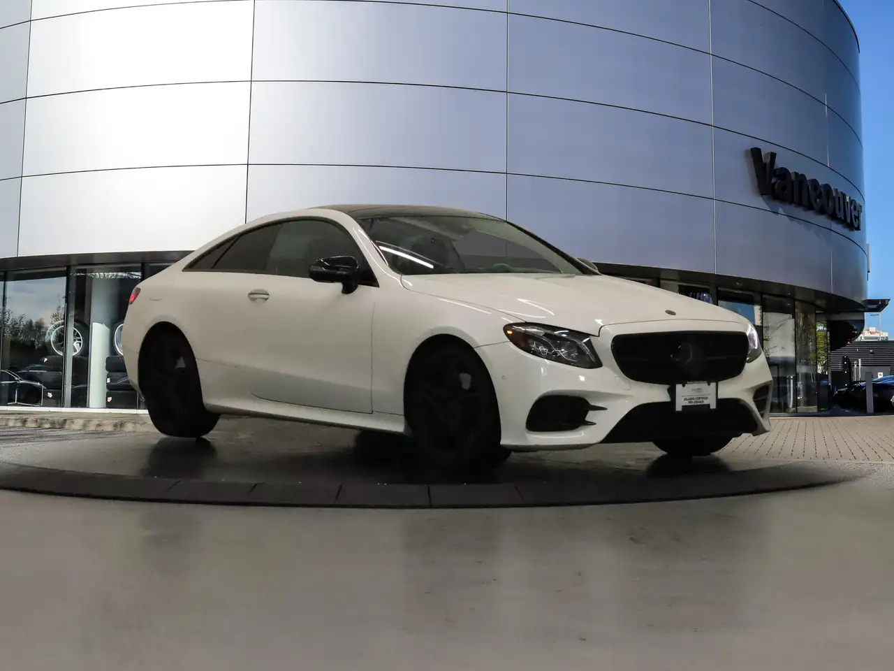 Mercedes-Benz E-Class photo Mercedes-Benz E-Class