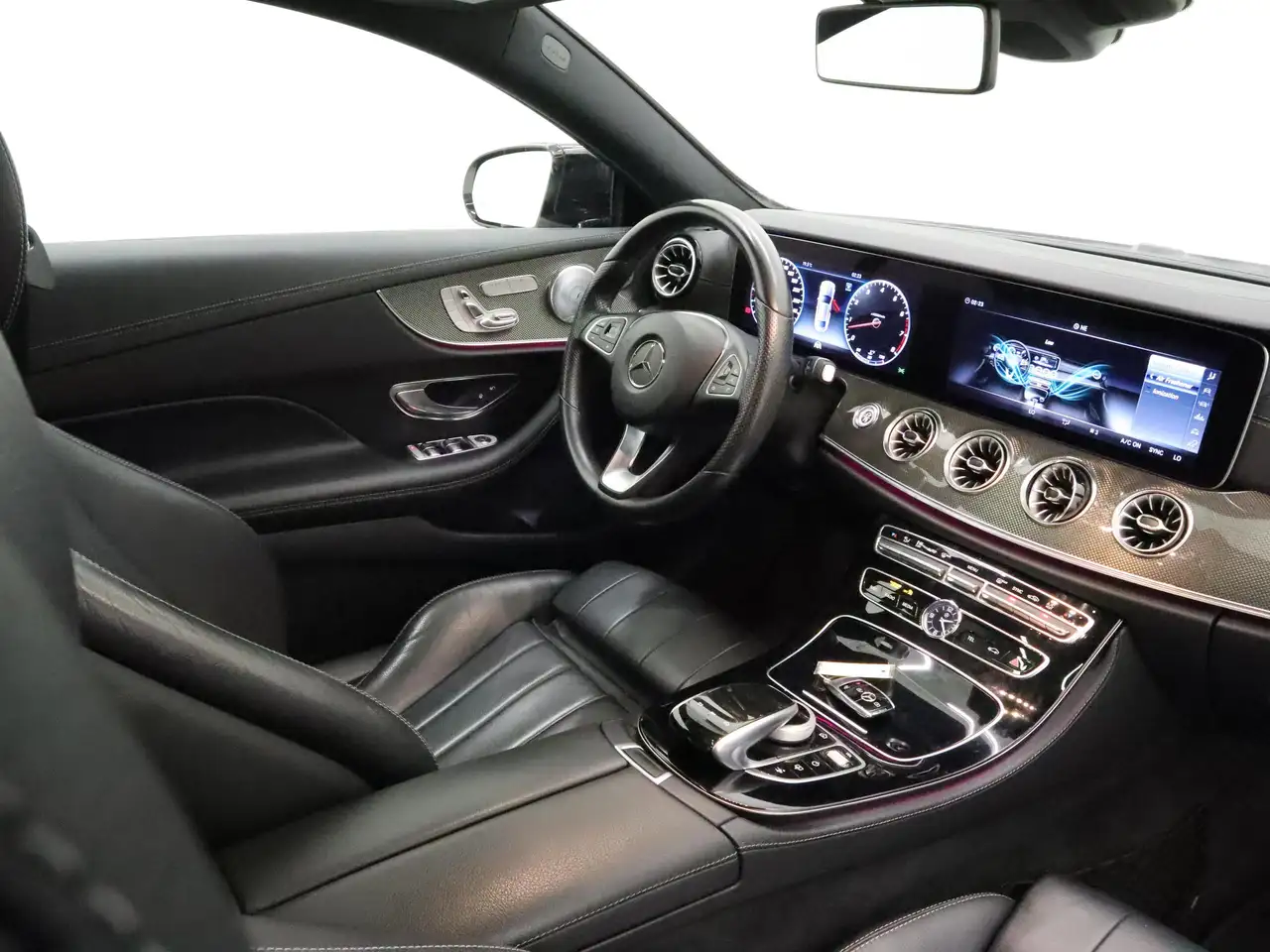 Mercedes-Benz E-Class photo Mercedes-Benz E-Class