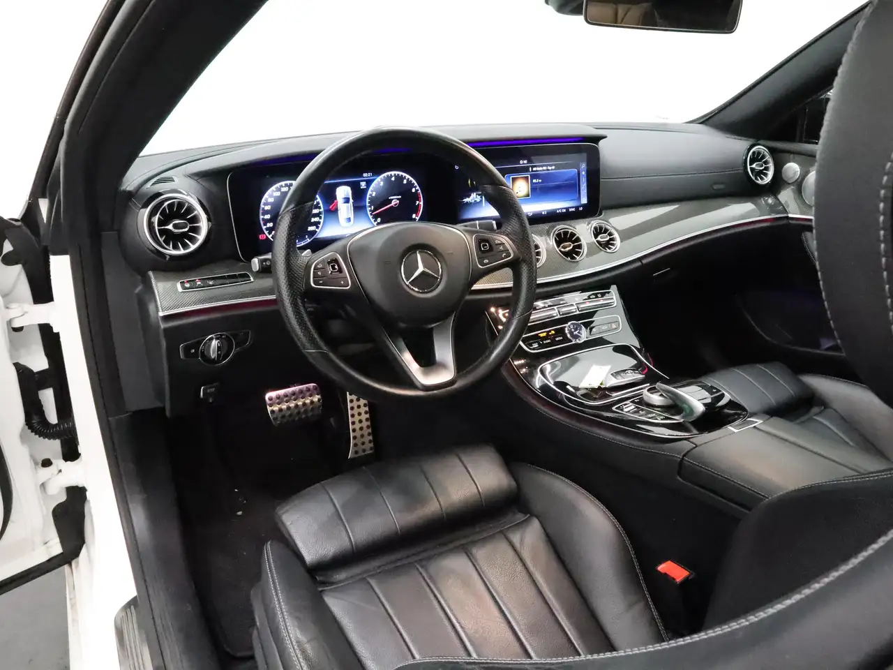 Mercedes-Benz E-Class photo Mercedes-Benz E-Class