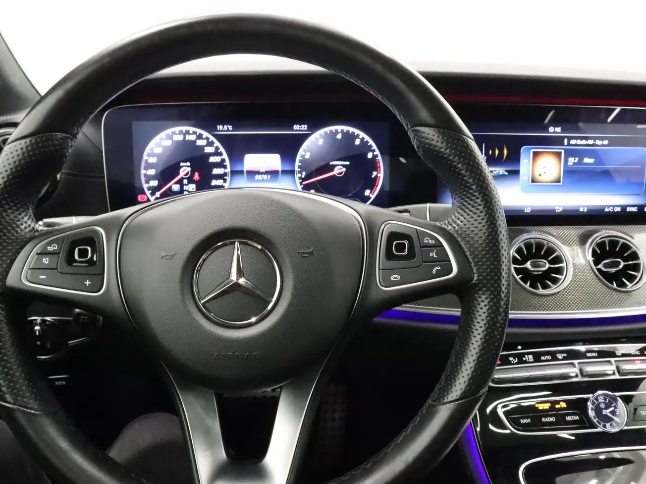 Mercedes-Benz E-Class photo Mercedes-Benz E-Class