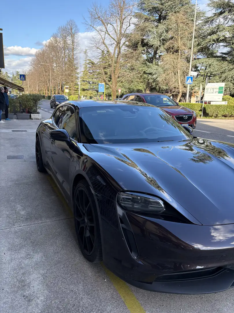 Porsche Taycan Sport Turismo - 1