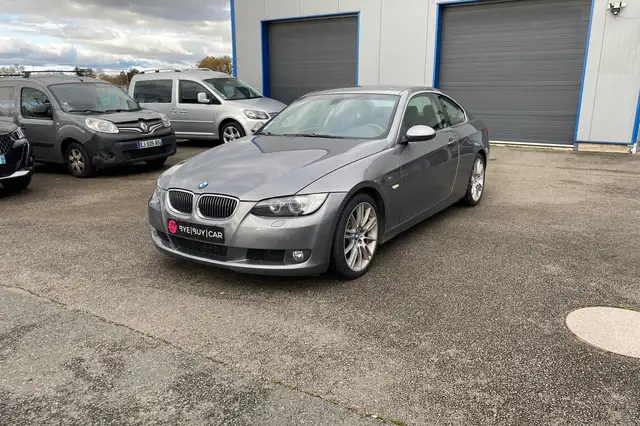 BMW 330 330d COUPE 330 M57 BVA 6 SUIVIE E92 BVA GTIE 12 MOIS