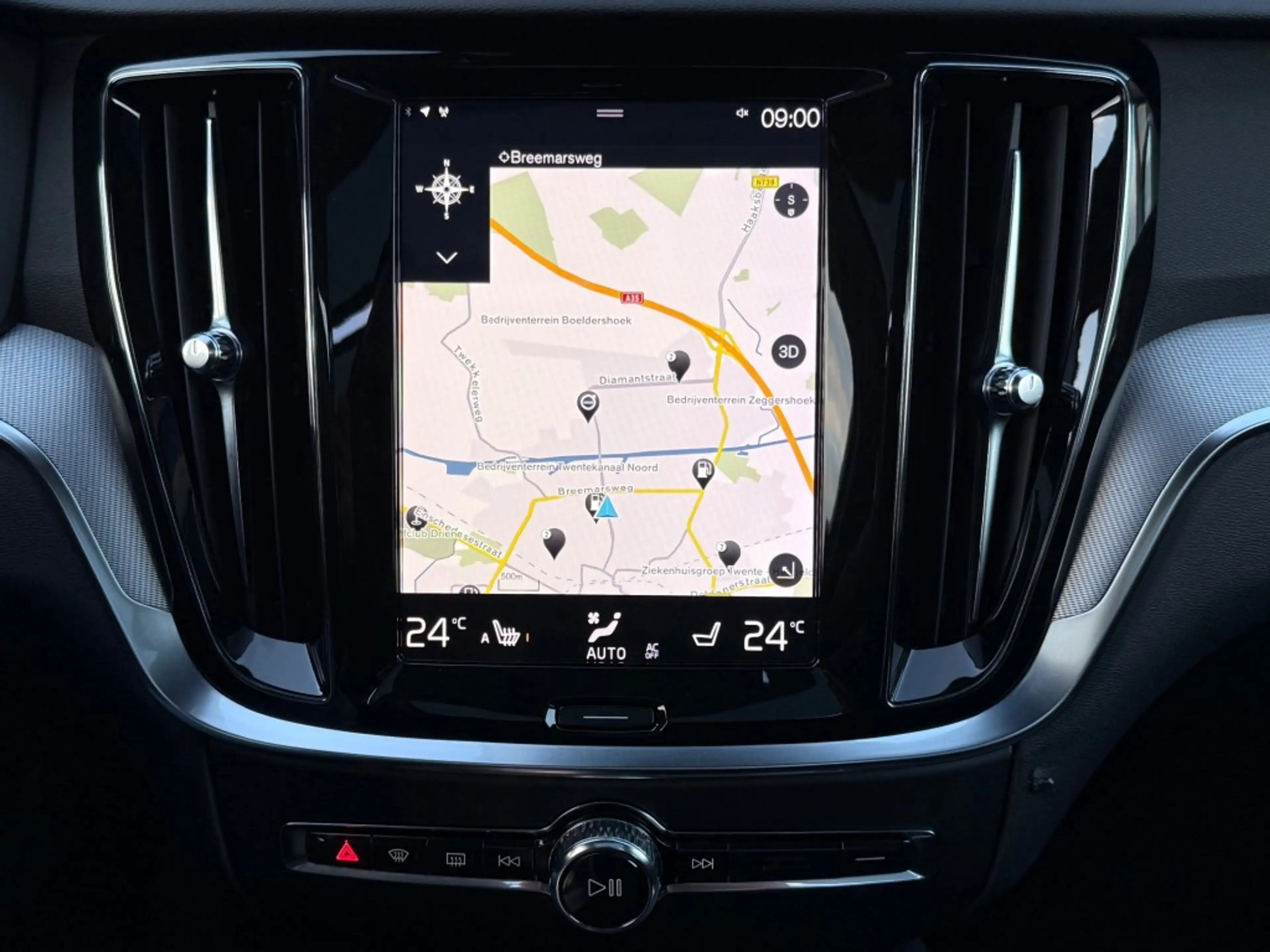 Volvo V60 2.0 T8 Twin Engine Inscription Pano Camera Trekhaa — photo 14