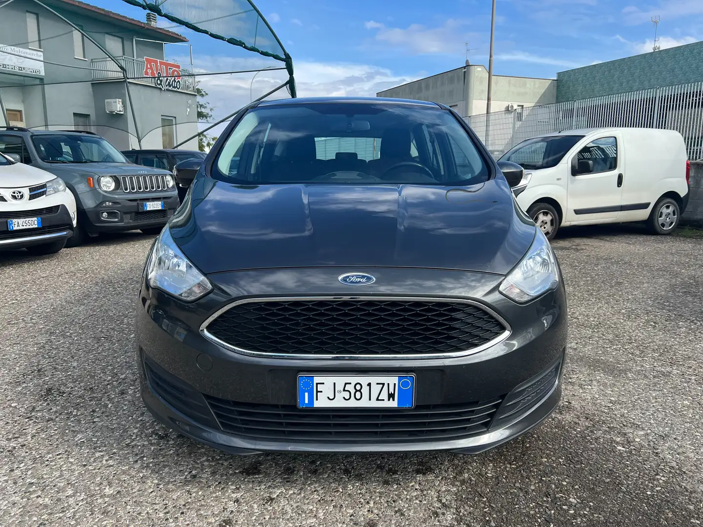 Ford C-Max 1.5 tdci Plus 95CV S&S Grau - 2