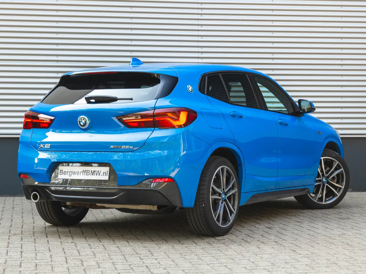 BMW X2 xDrive25e - M-Sport - Memoryzetel - Camera - Head- Blauw - 2