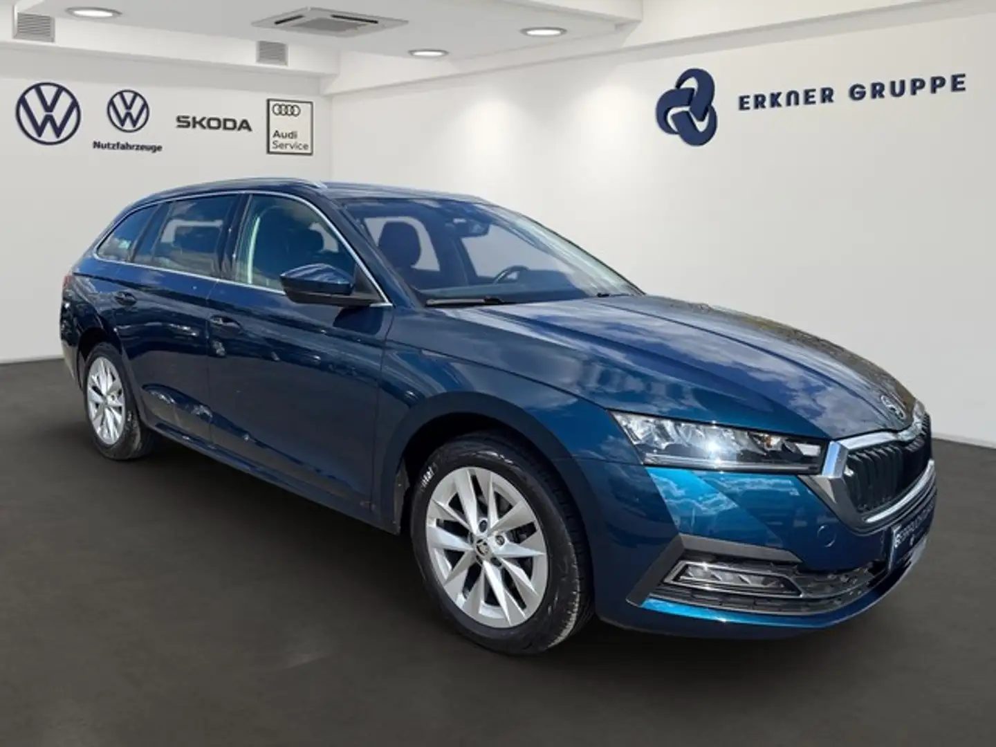 Skoda Octavia Combi 2.0TDI DSG Style STNDHZ+MEMORY+LED+++ Blau - 2