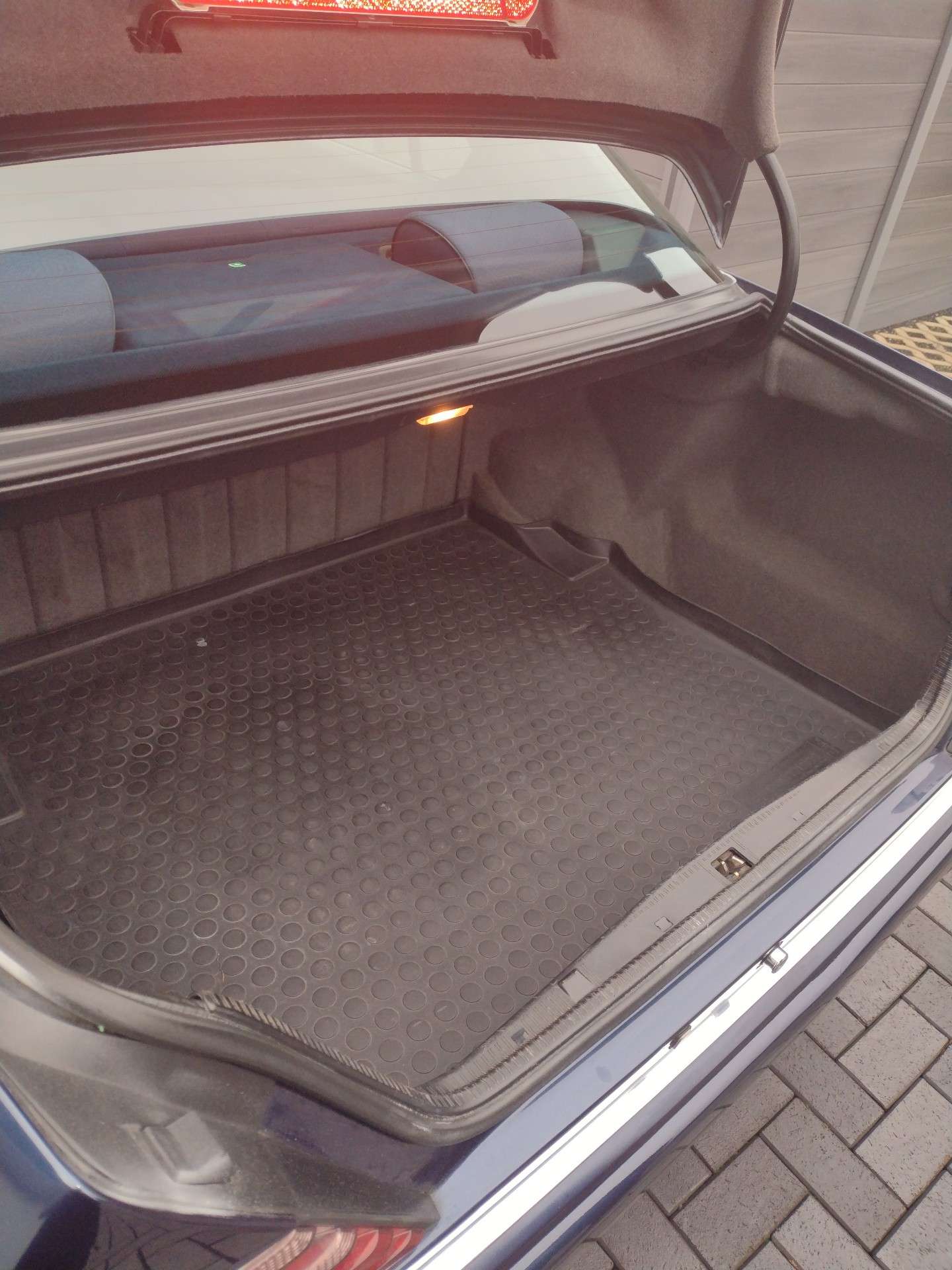 Second hand Mercedes Benz E-Class 220