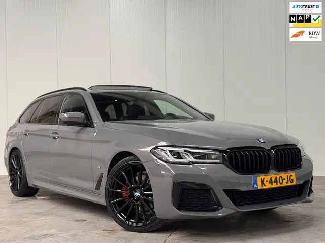BMW 520 5-serie Touring 520i High Executive M-SPORT l PANO
