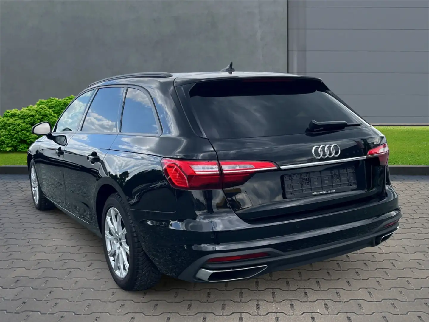 Audi A4 Avant 35 TFSI 2.0+Alufelgen+Navi+Klimaautomatik+Si Fekete - 2