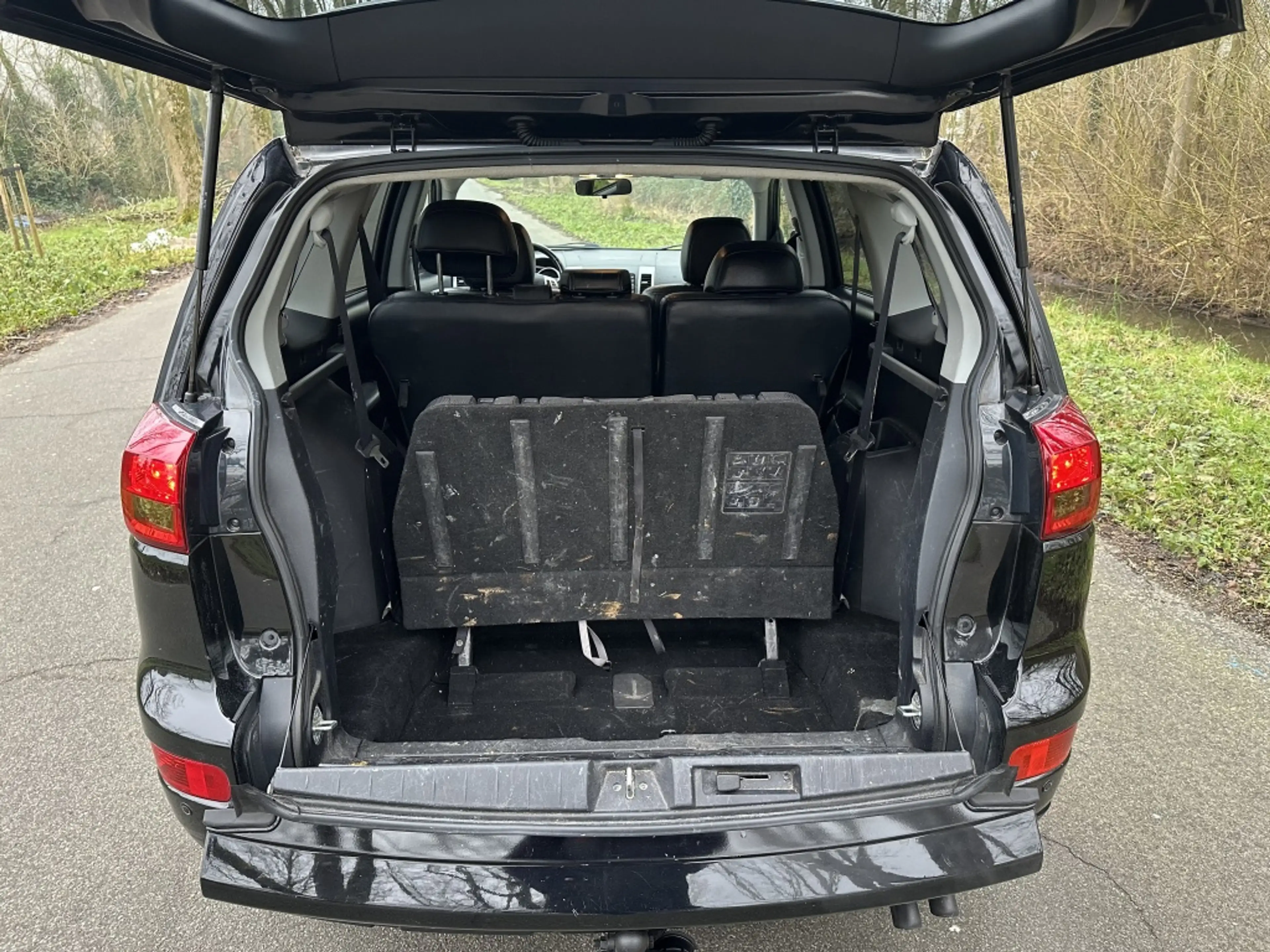 Peugeot 4007 2.2 HDiF Platinum | 7p | airco | — photo 8