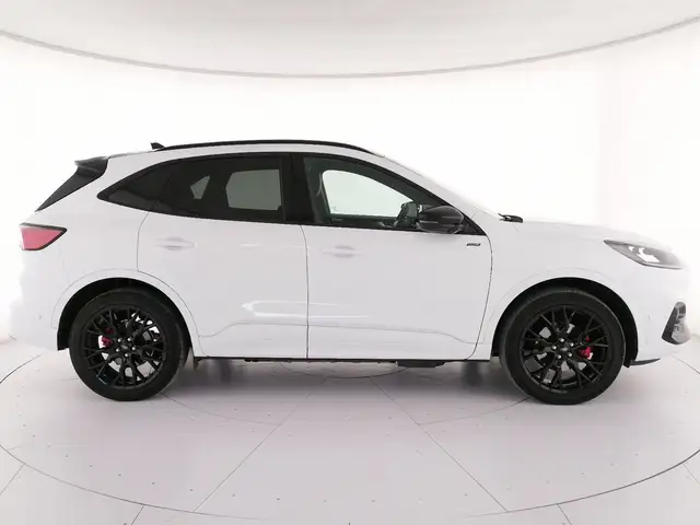 Ford Kuga view 3