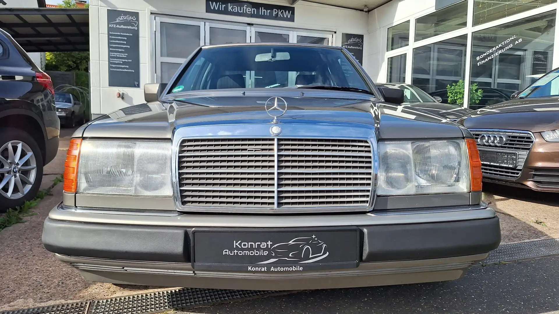 Mercedes-Benz E 220 Grau - 2