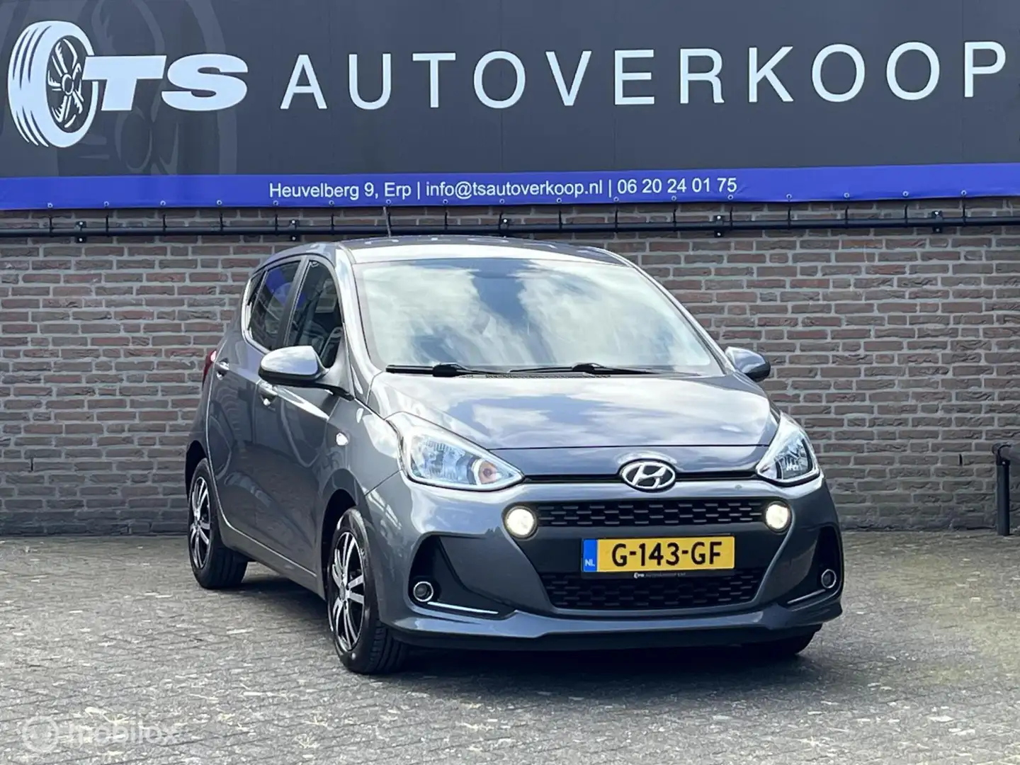 Hyundai i10 1.0i Comfort+CARPLAY+CRUISE+PARKEERSENSOREN Grijs - 2