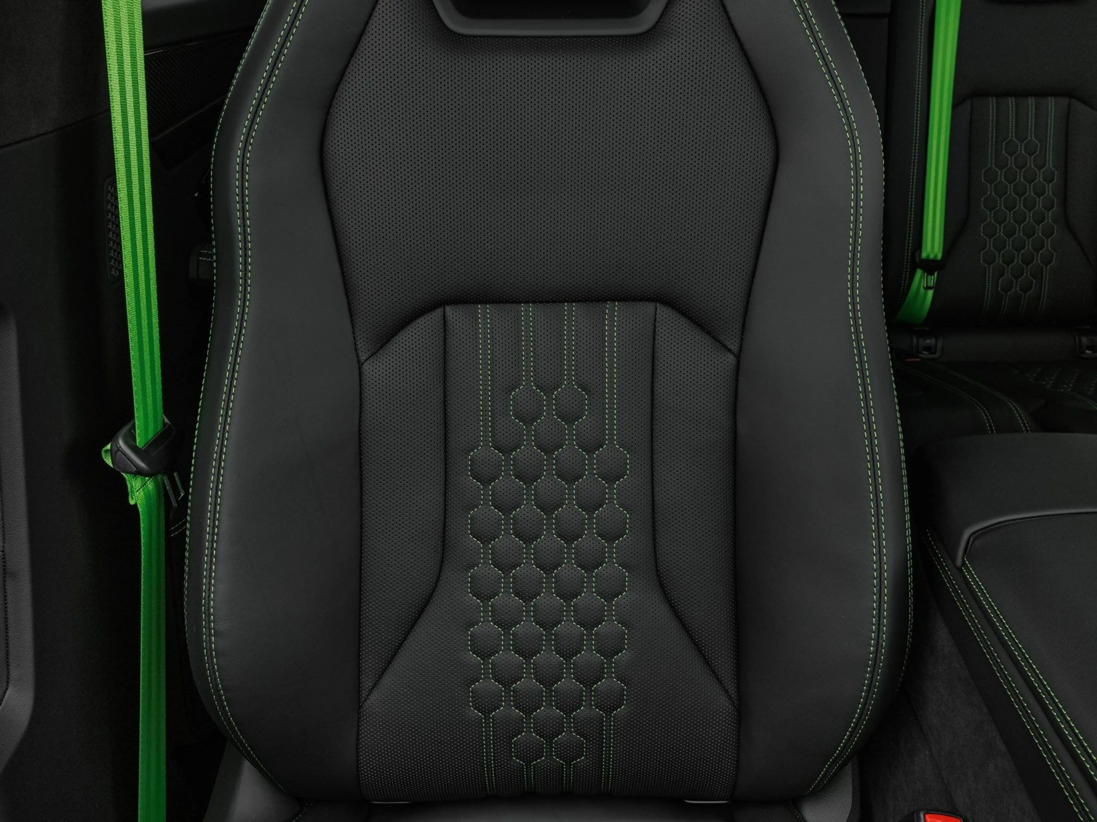 Lamborghini Urus SE — photo 13