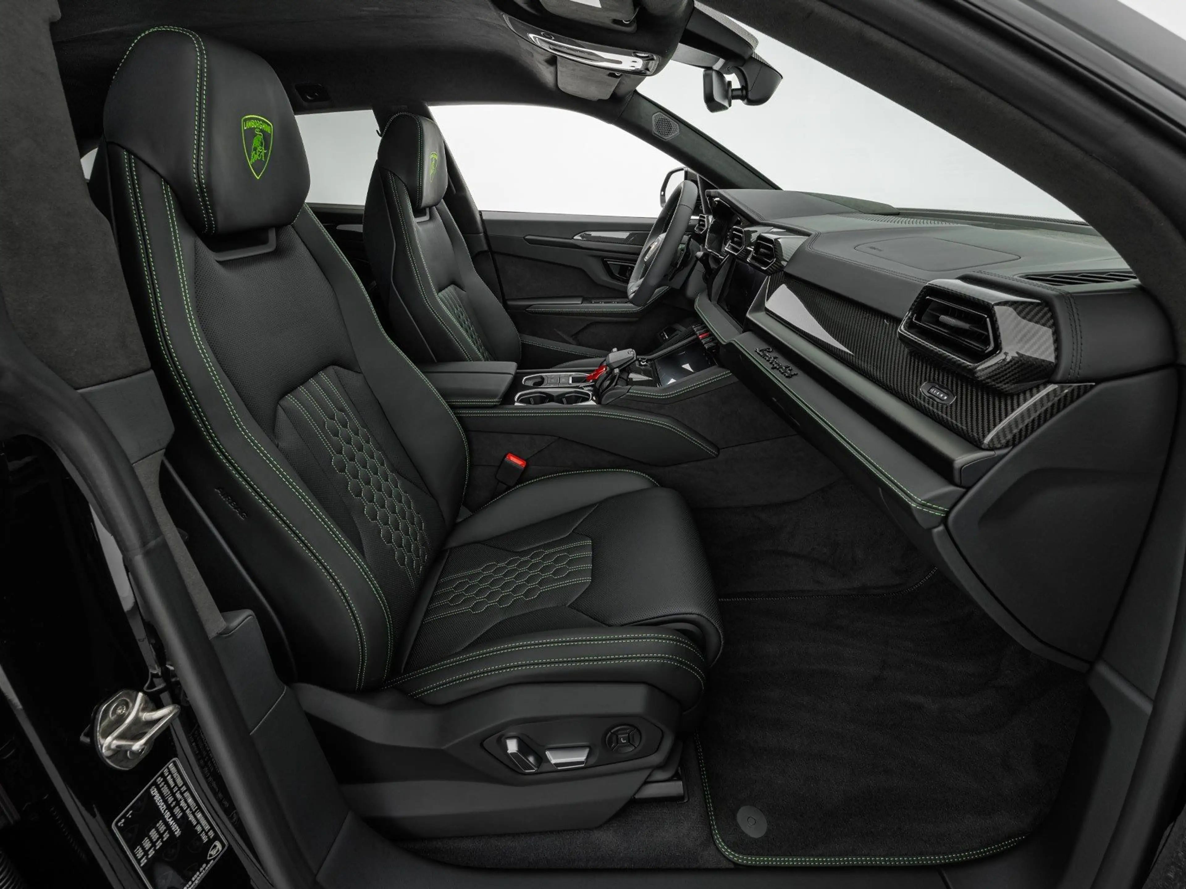 Lamborghini Urus SE — photo 6