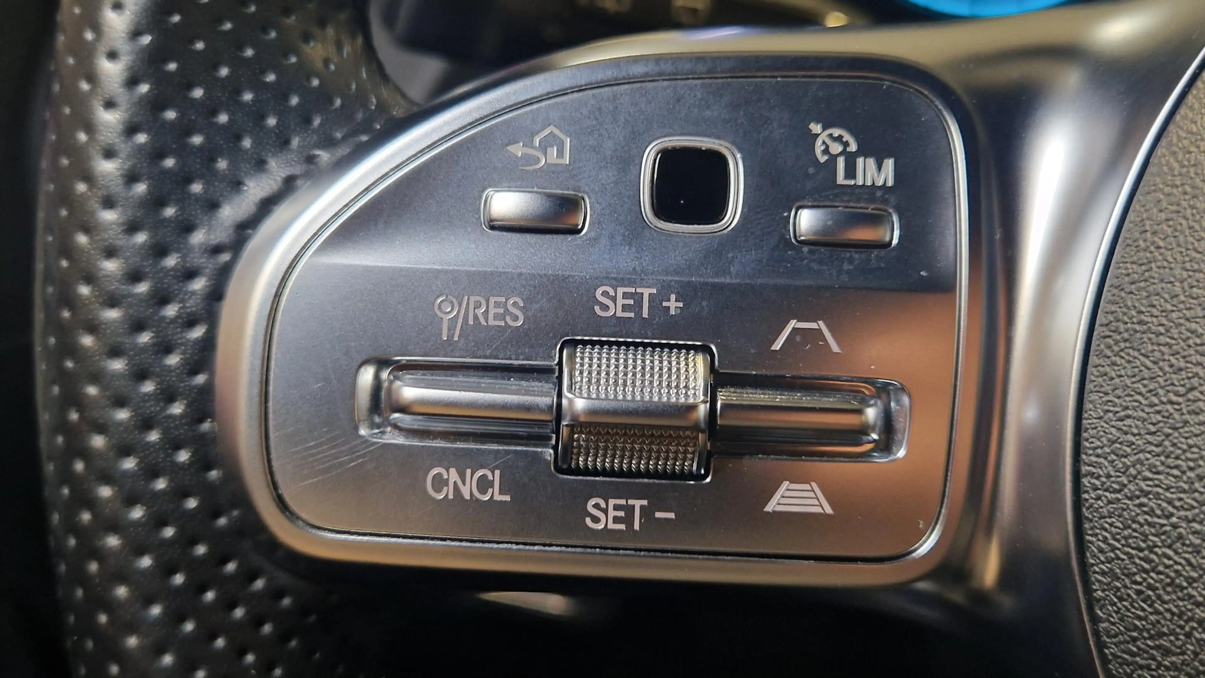 Mercedes-Benz B 250 e AMG Line Navigatie | Electrische stoelen met geh — photo 28