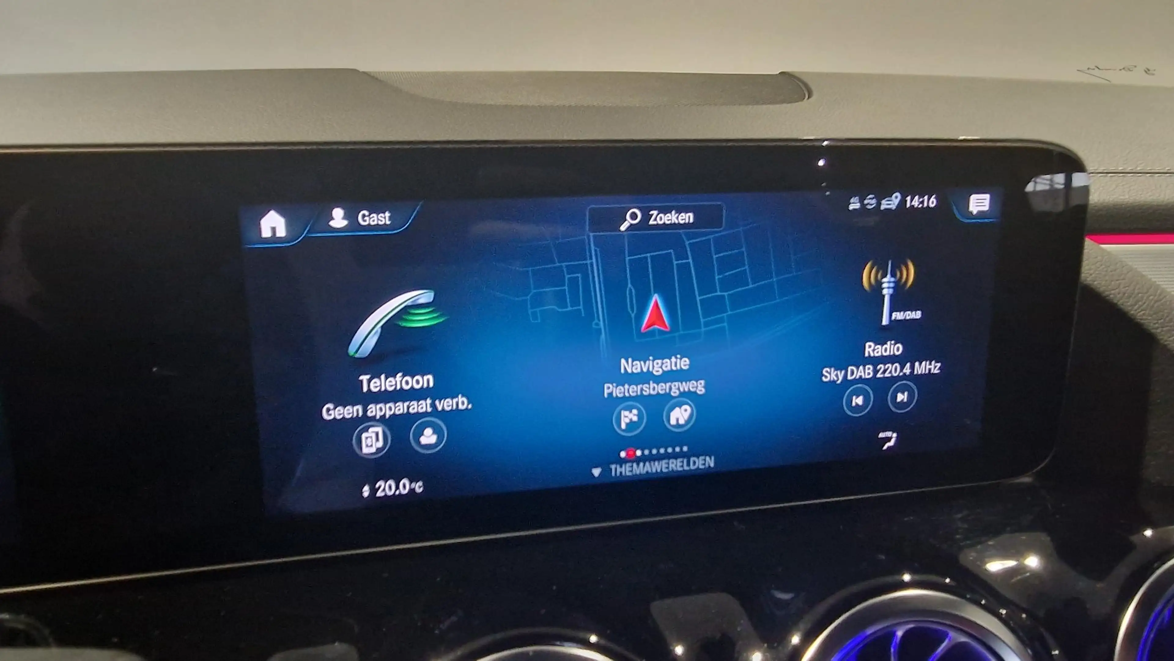 Mercedes-Benz B 250 e AMG Line Navigatie | Electrische stoelen met geh — photo 23