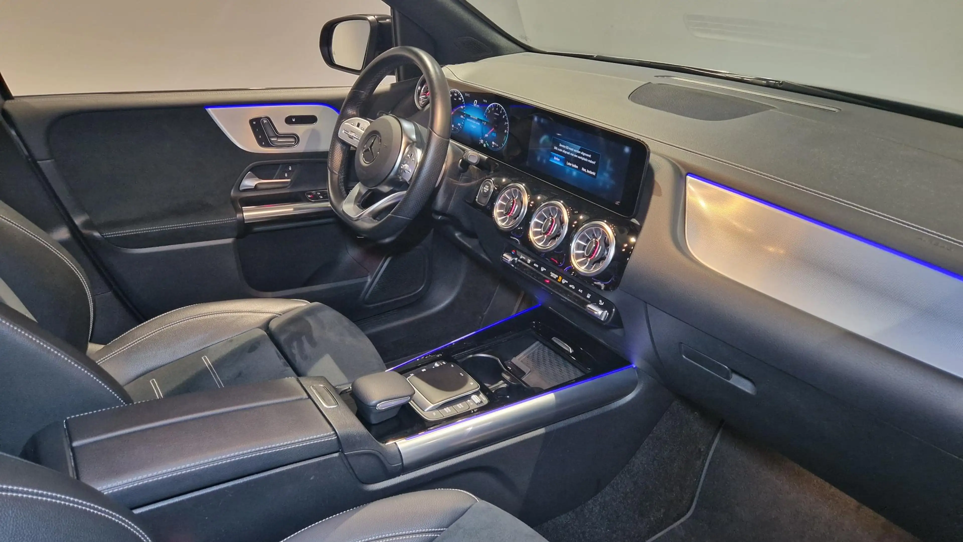 Mercedes-Benz B 250 e AMG Line Navigatie | Electrische stoelen met geh — photo 17