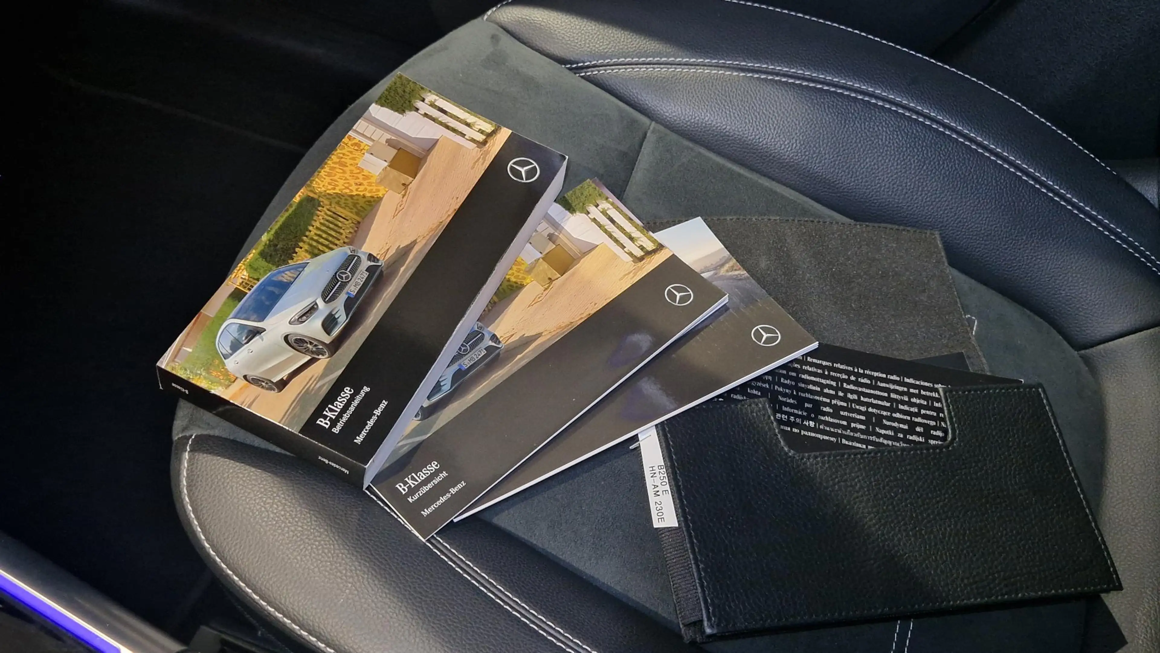 Mercedes-Benz B 250 e AMG Line Navigatie | Electrische stoelen met geh — photo 34