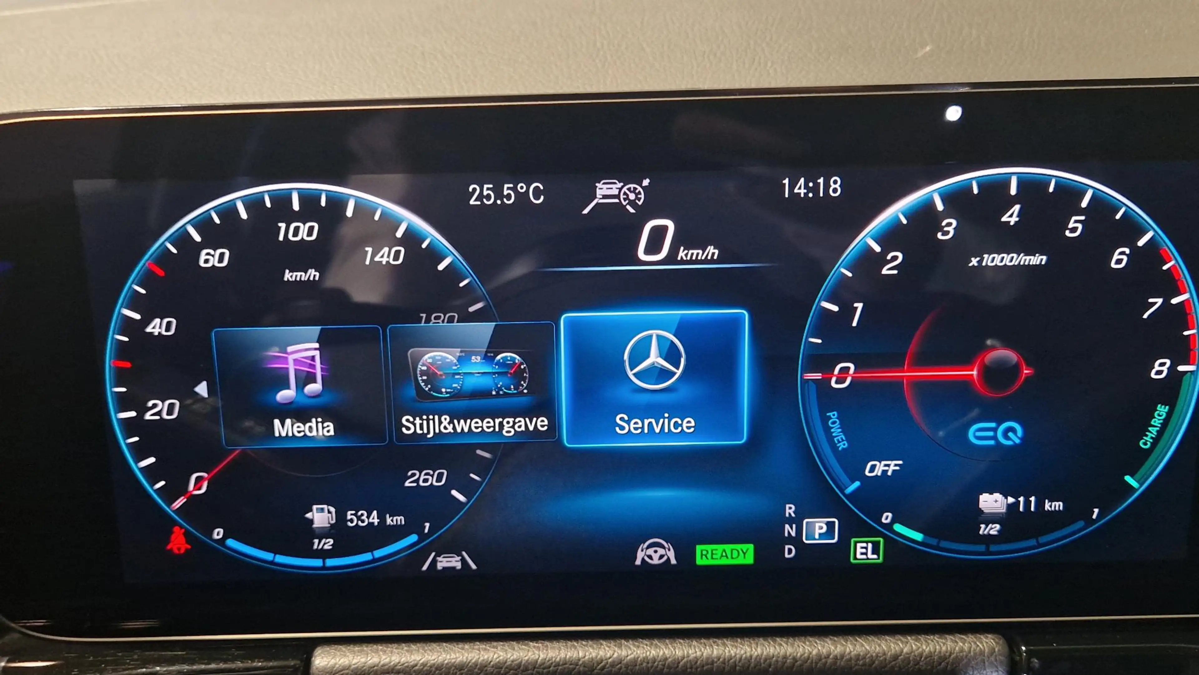 Mercedes-Benz B 250 e AMG Line Navigatie | Electrische stoelen met geh — photo 29
