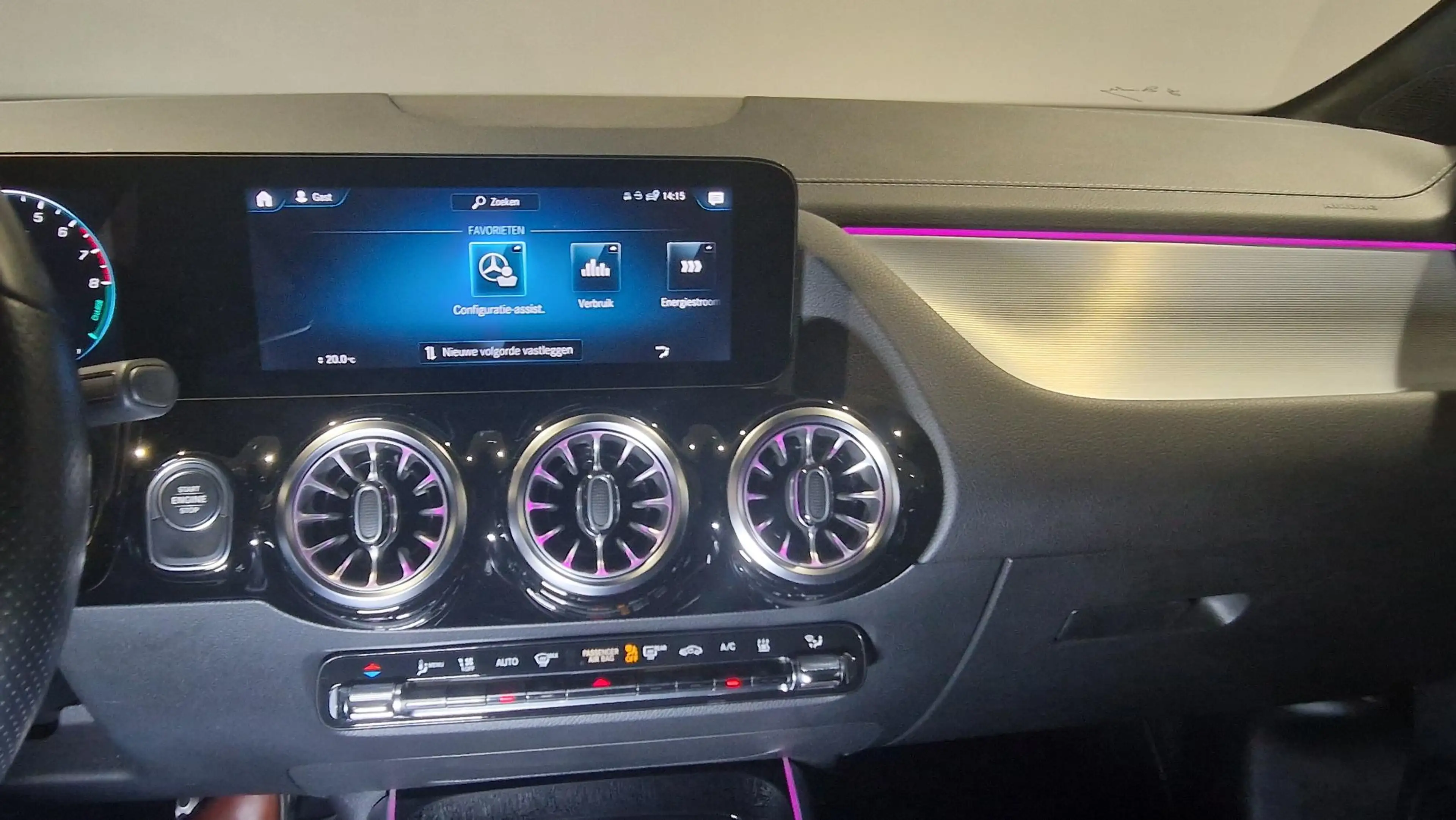 Mercedes-Benz B 250 e AMG Line Navigatie | Electrische stoelen met geh — photo 21