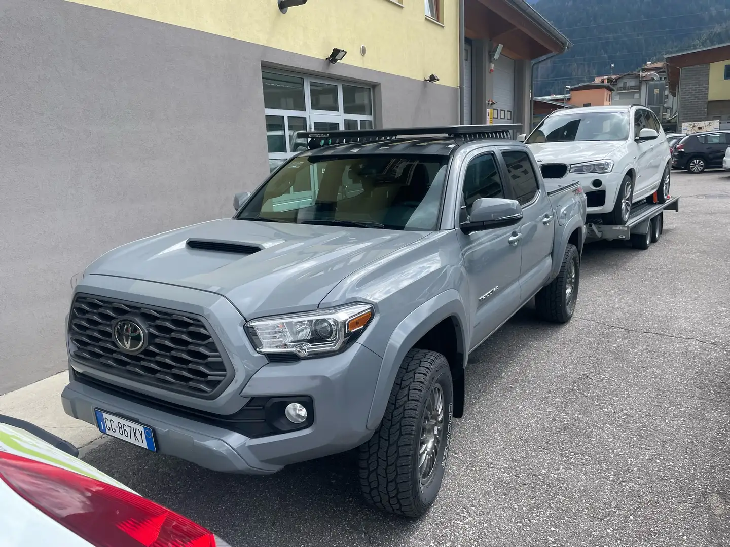 Toyota Tacoma trd sport Grijs - 2