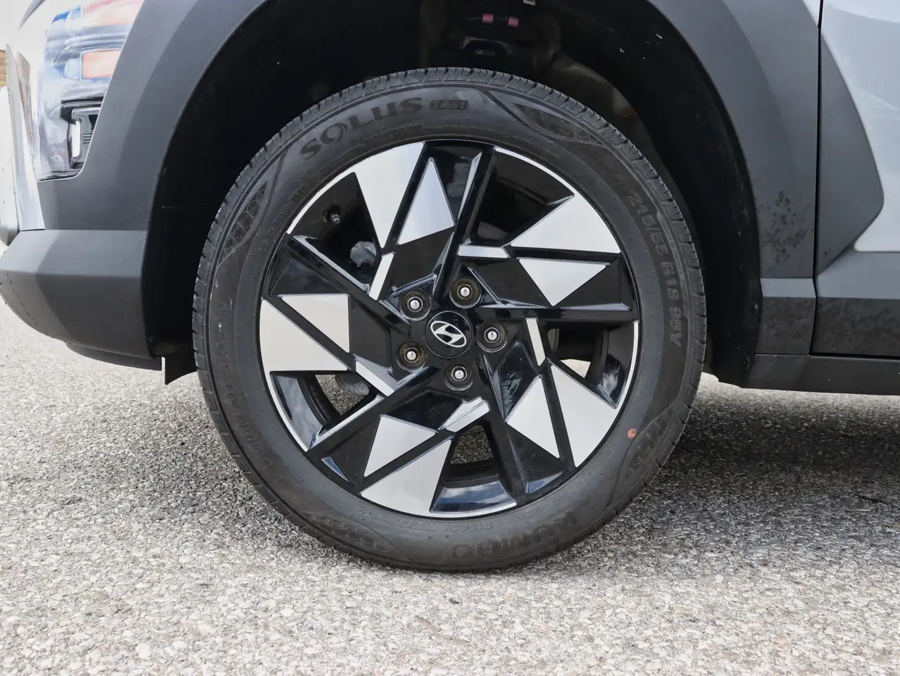 Hyundai KONA снимка Hyundai KONA