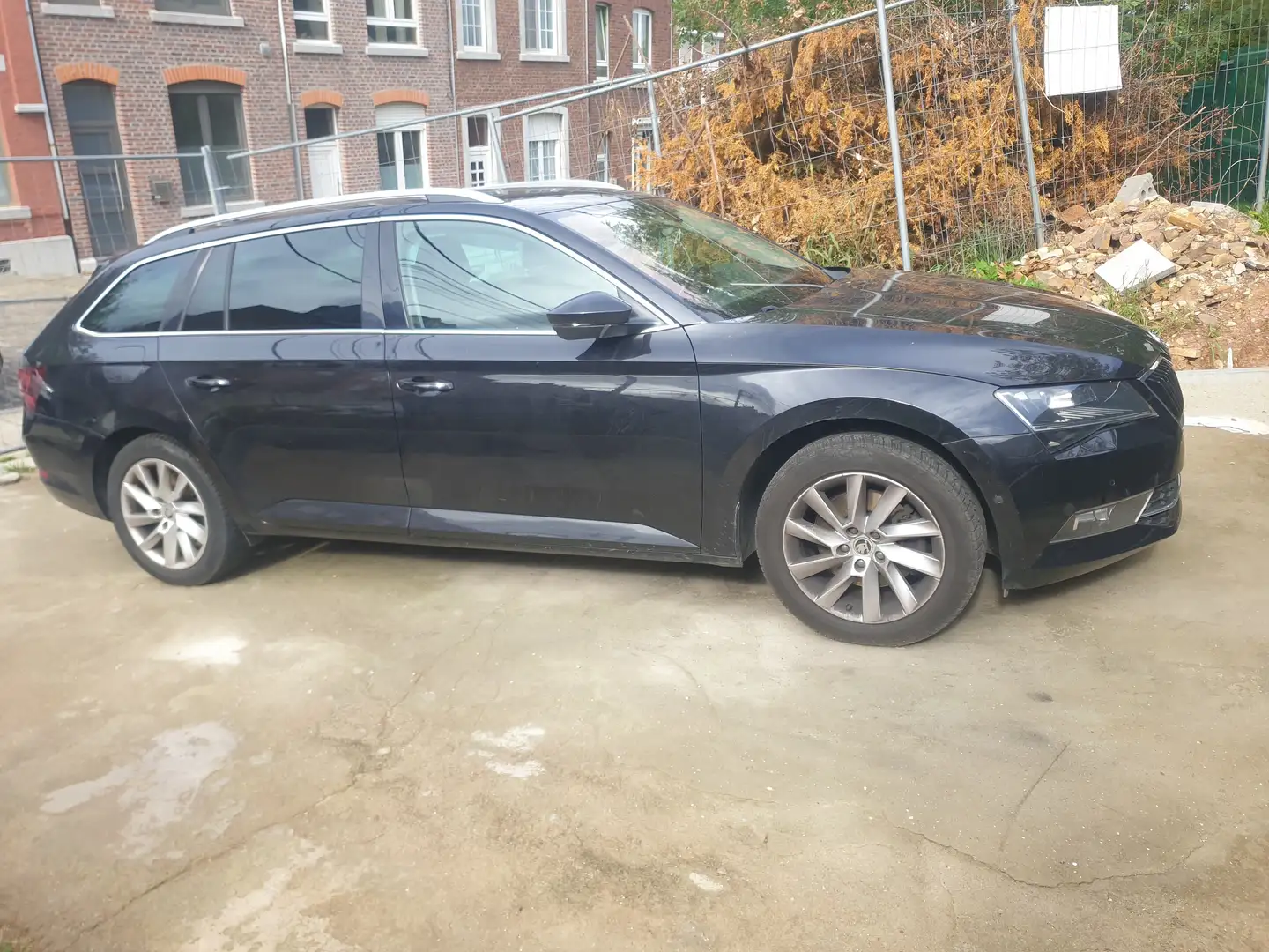 Skoda Superb Superb SW 2.0 CR TDi Ambition DSG Noir - 2