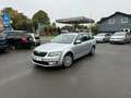 Skoda Octavia 1,6 TDI/TÜV NEU/AHK/KLIMA/TEMPOMAT Silber - thumbnail 1