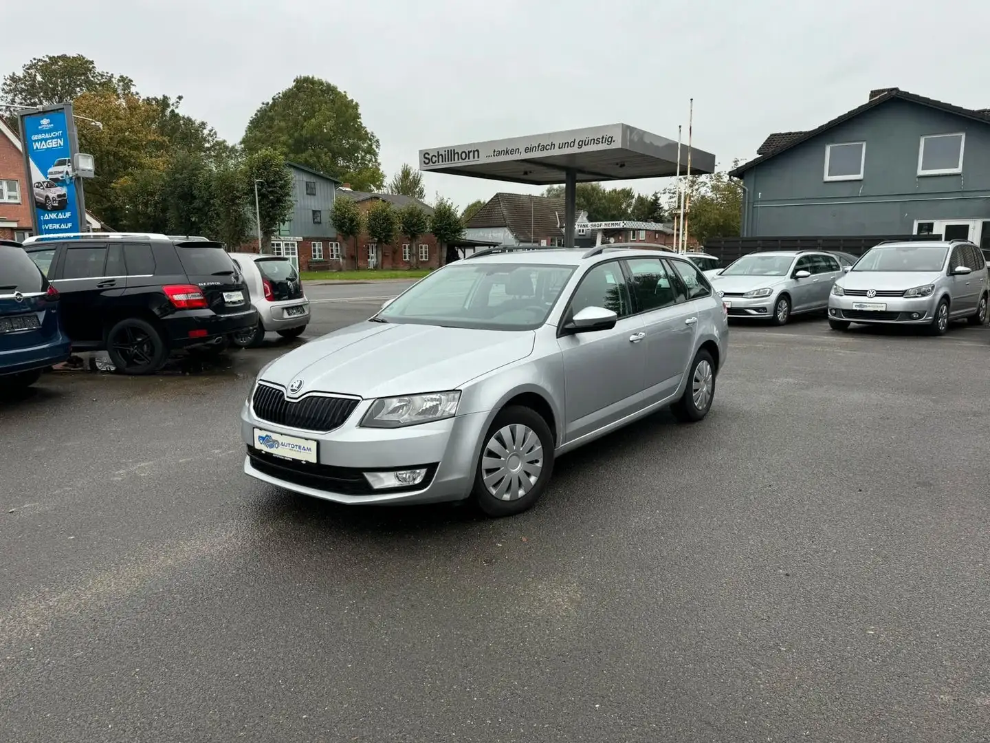 Skoda Octavia 1,6 TDI/TÜV NEU/AHK/KLIMA/TEMPOMAT Silber - 1