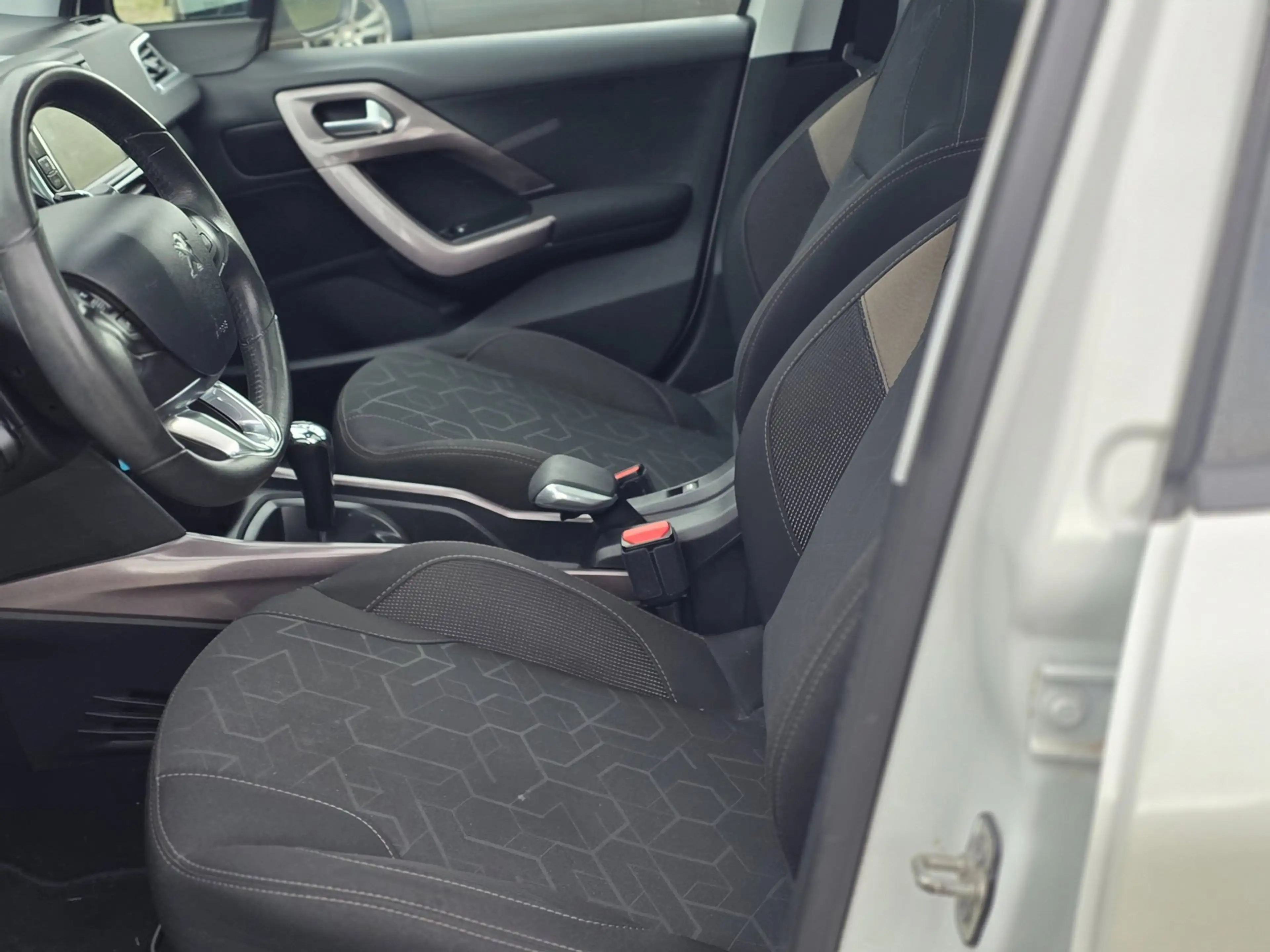 Peugeot 2008 1.2 PureTech Active Automaat panorama dak navigati — photo 13