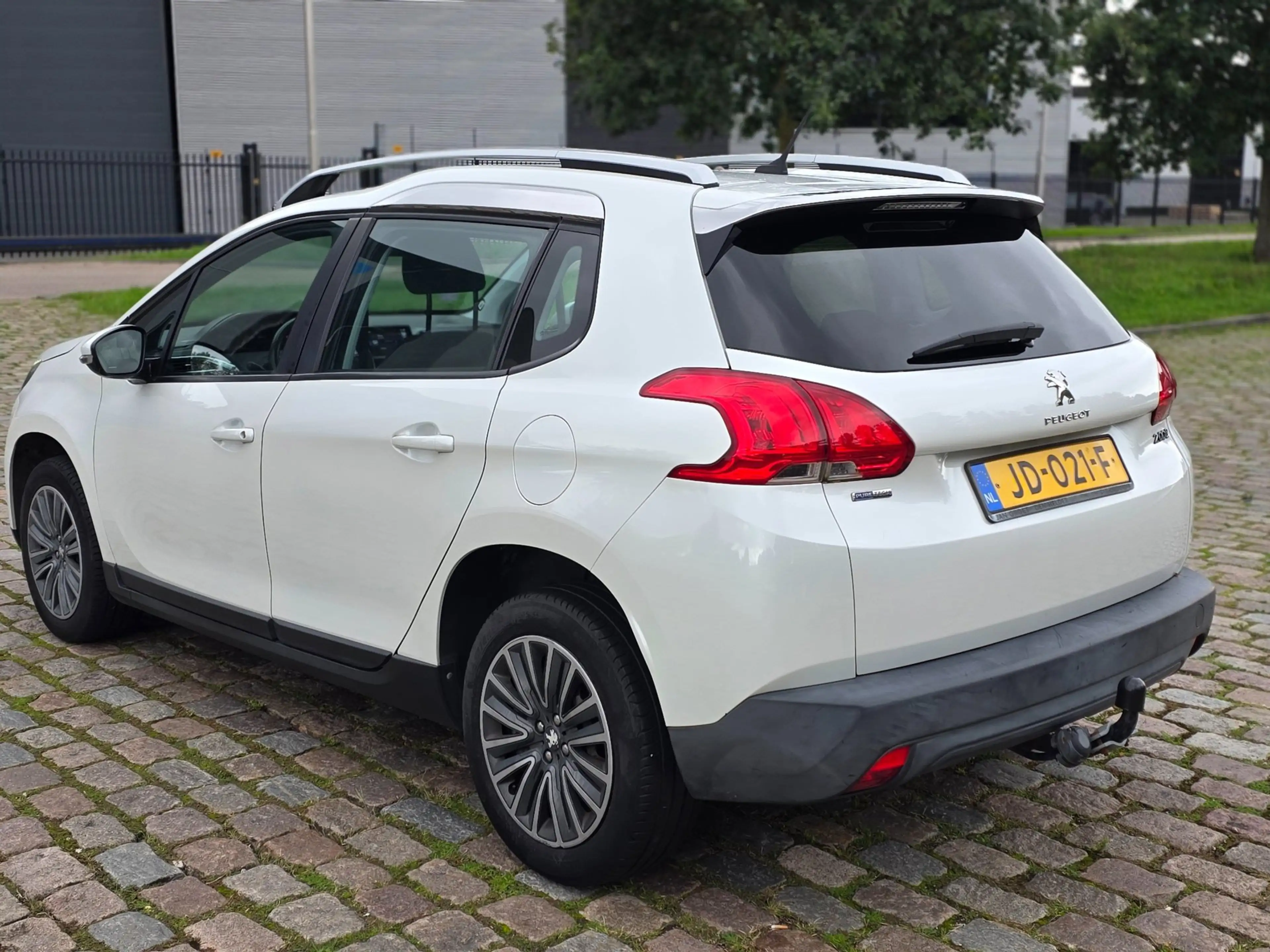 Peugeot 2008 1.2 PureTech Active Automaat panorama dak navigati — photo 4