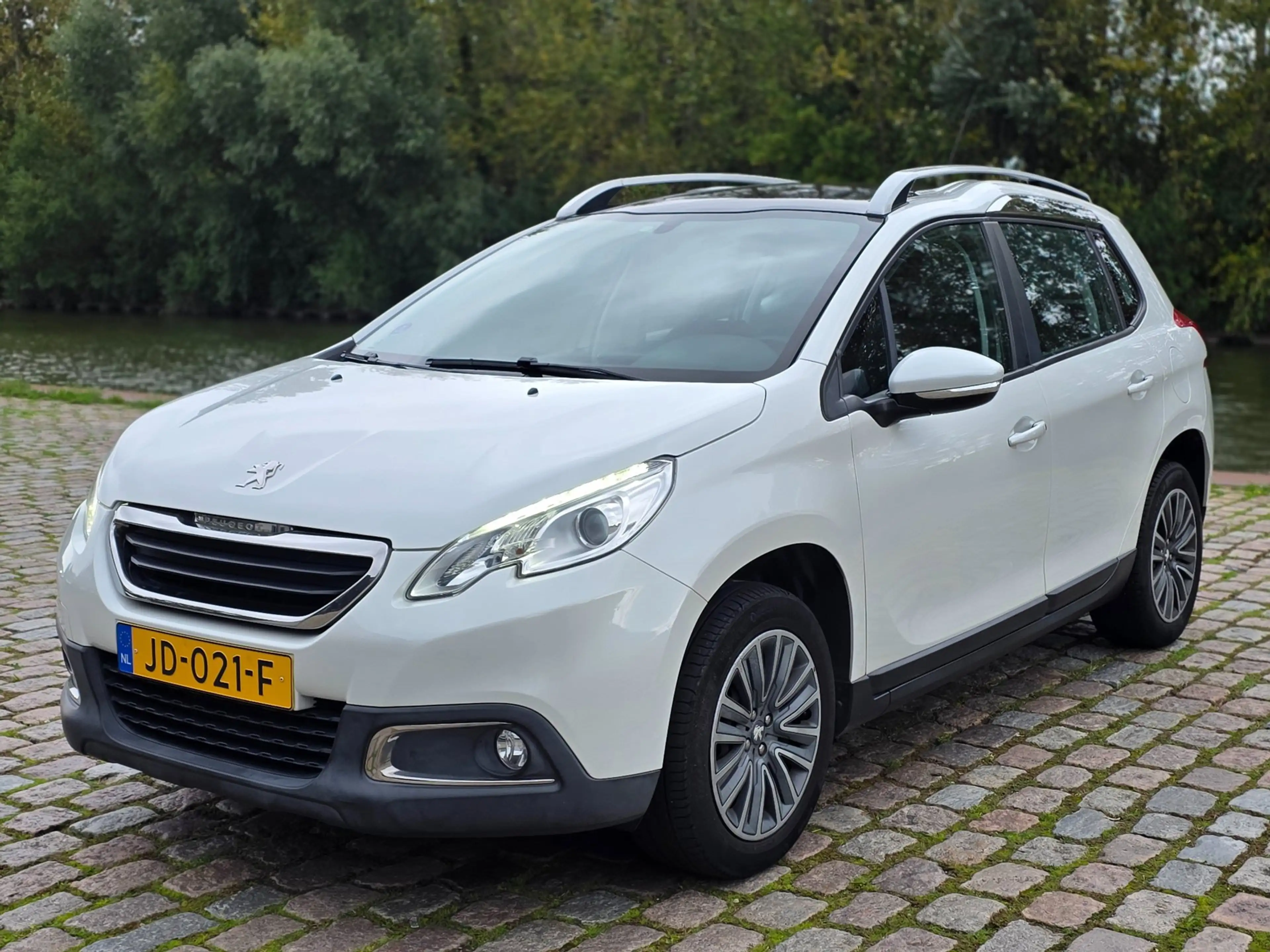 Peugeot 2008 1.2 PureTech Active Automaat panorama dak navigati — photo 2