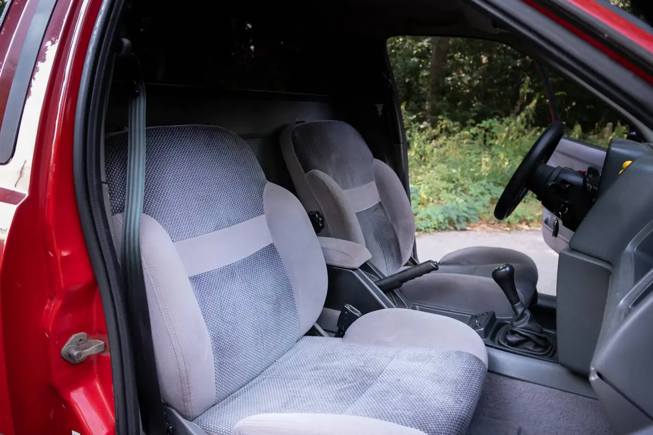 Ford Sierra P100, foto 10