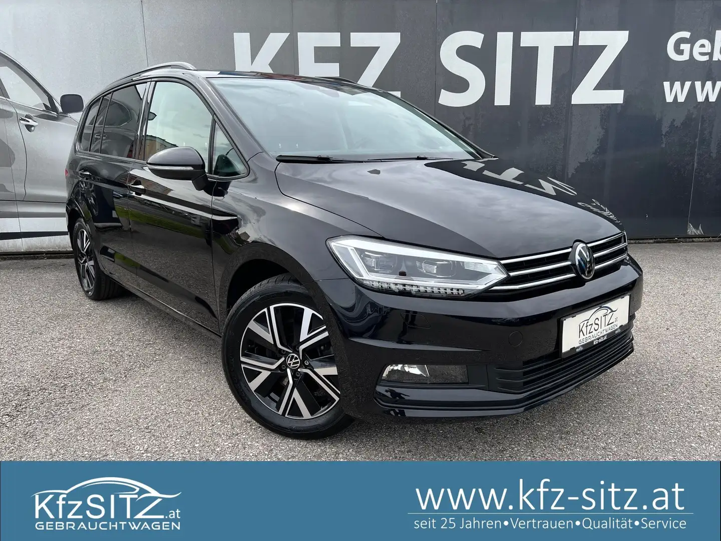 Volkswagen Touran 1,5 TSI CL 7 Sitze DSG | NP: € 55.900 Noir - 1