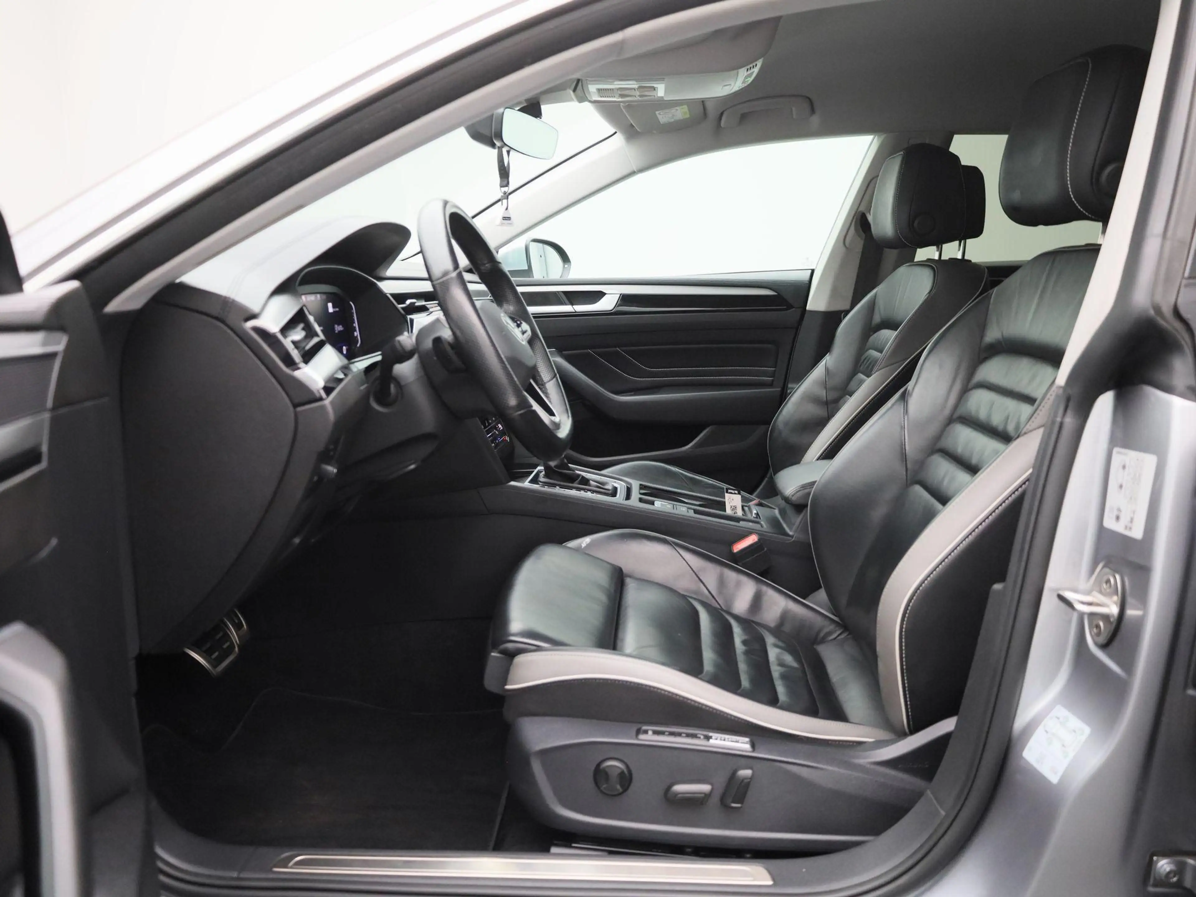 Volkswagen Arteon Shooting Brake 1.4 eHybrid Elegance Shooting Brake — photo 11
