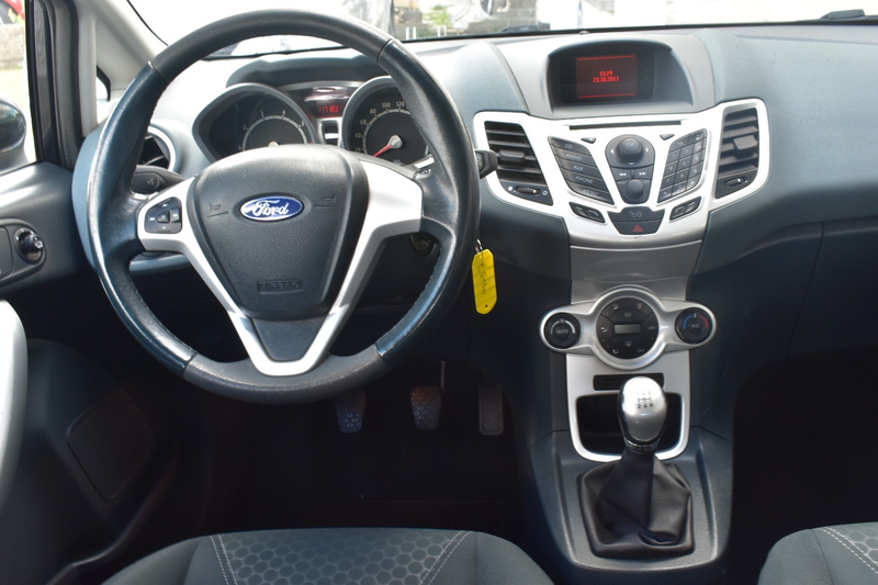 Ford Fiesta 1.25i Titanium / Xenon / Verw Zetels / Topstaat / Garantie — photo 14