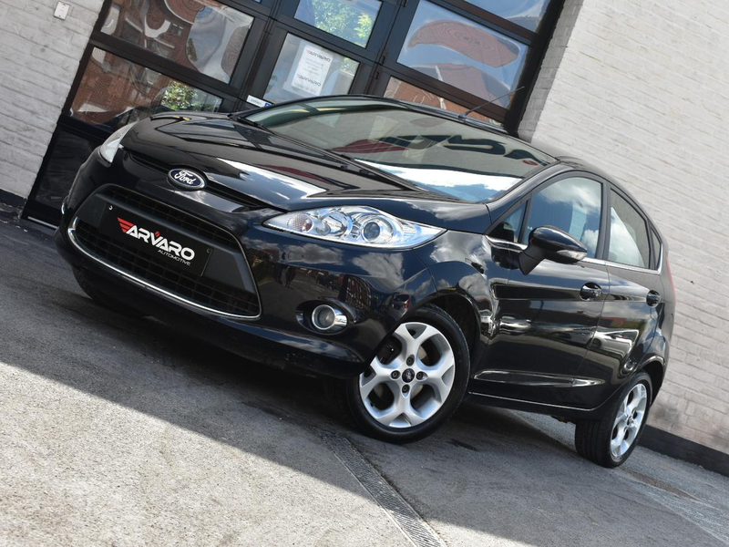 Ford Fiesta 1.25i Titanium / Xenon / Verw Zetels / Topstaat / Garantie