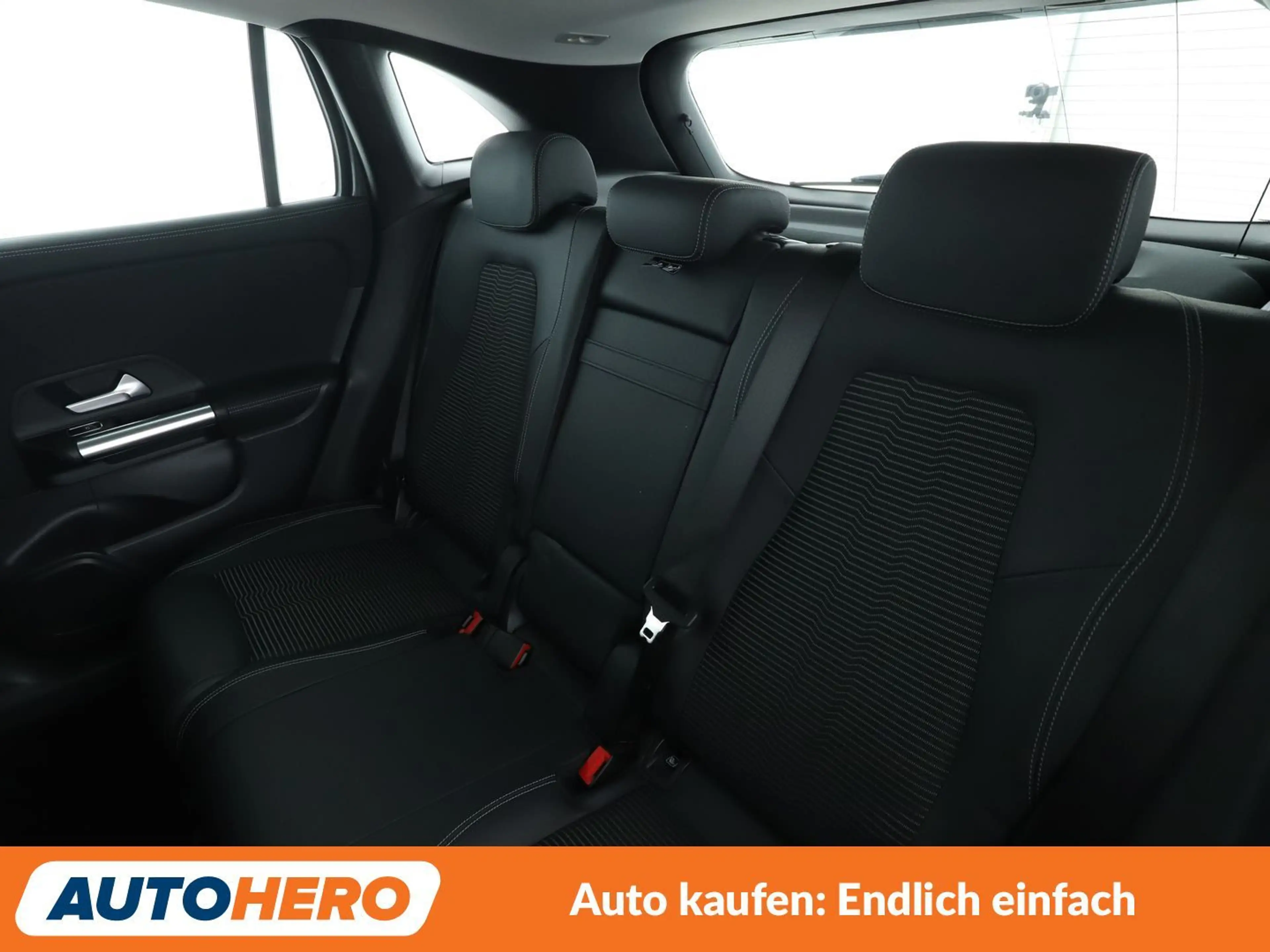 Mercedes-Benz GLA 200 GLA 200 d 4Matic Progressive Aut.*NAVI*LED*CAM* — photo 14