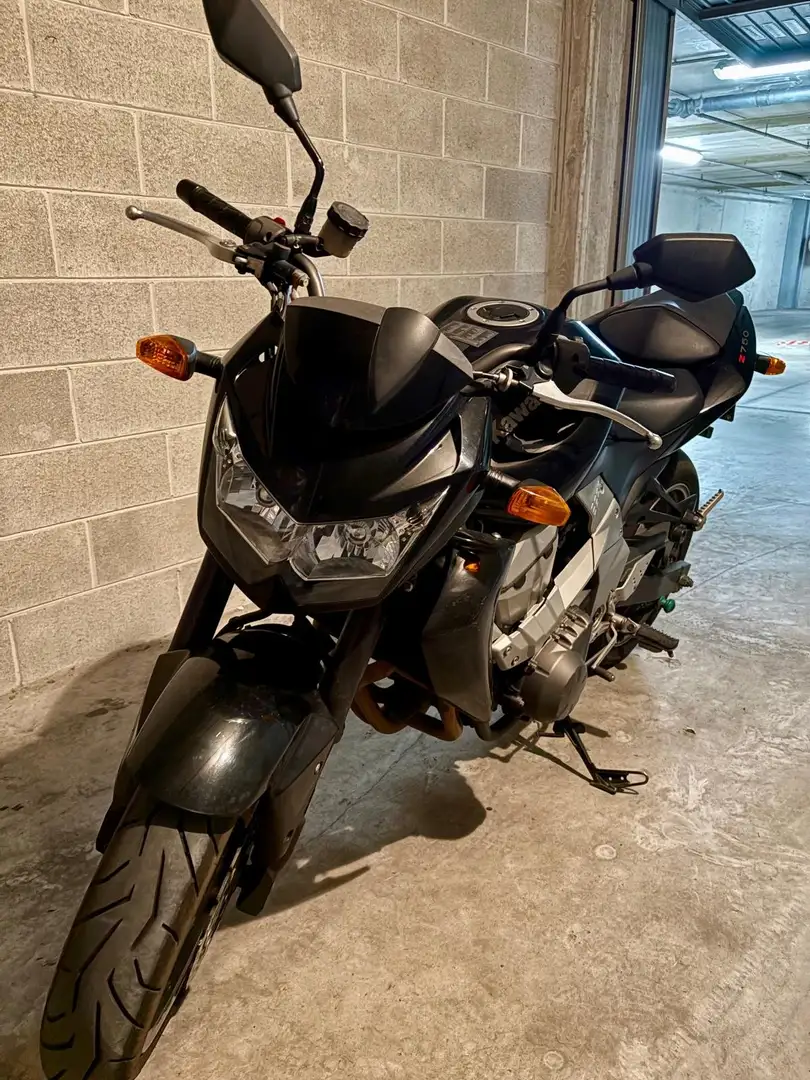 Kawasaki Z 750 Czarny - 1