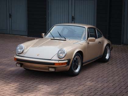 Porsche 911 3.0SC Coupe platinum metallic sunroof