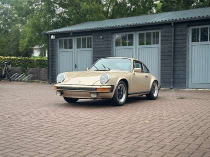 Porsche 911 3.0SC Coupe platinum metallic sunroof