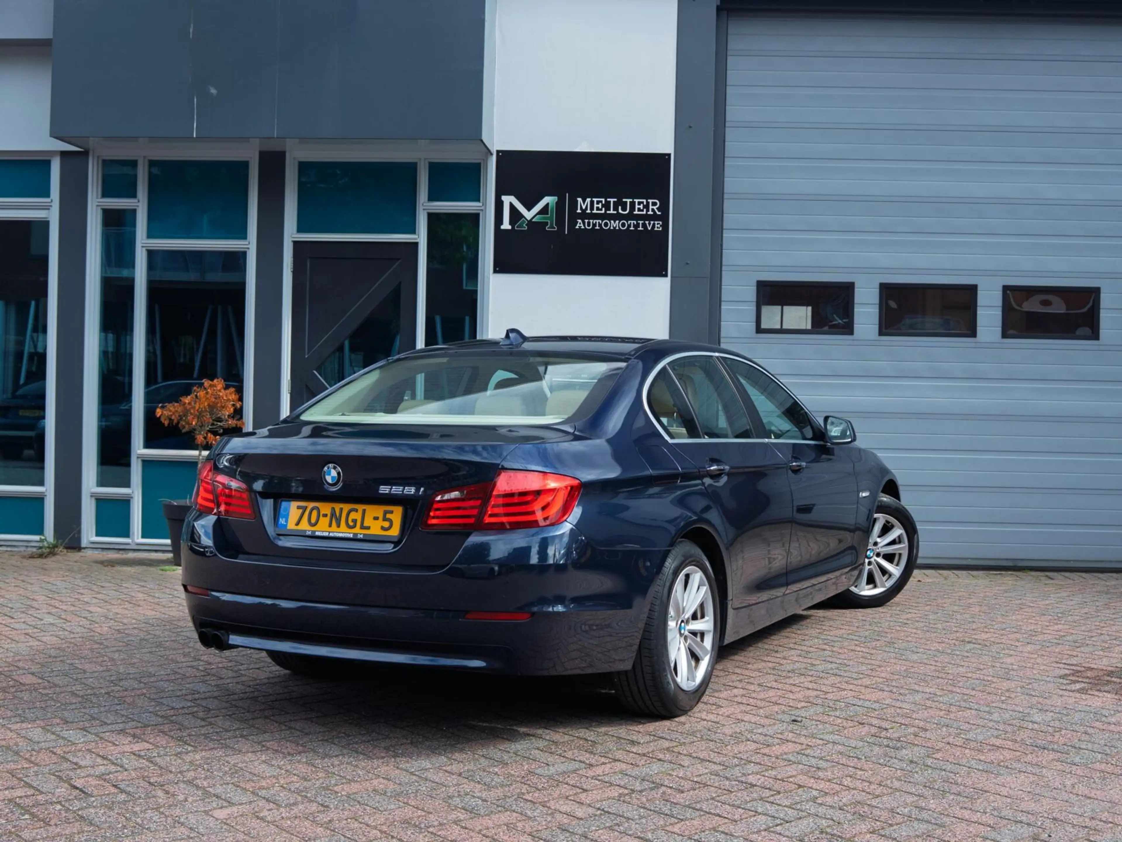 BMW 528 5-serie 528i High Executive — photo 4