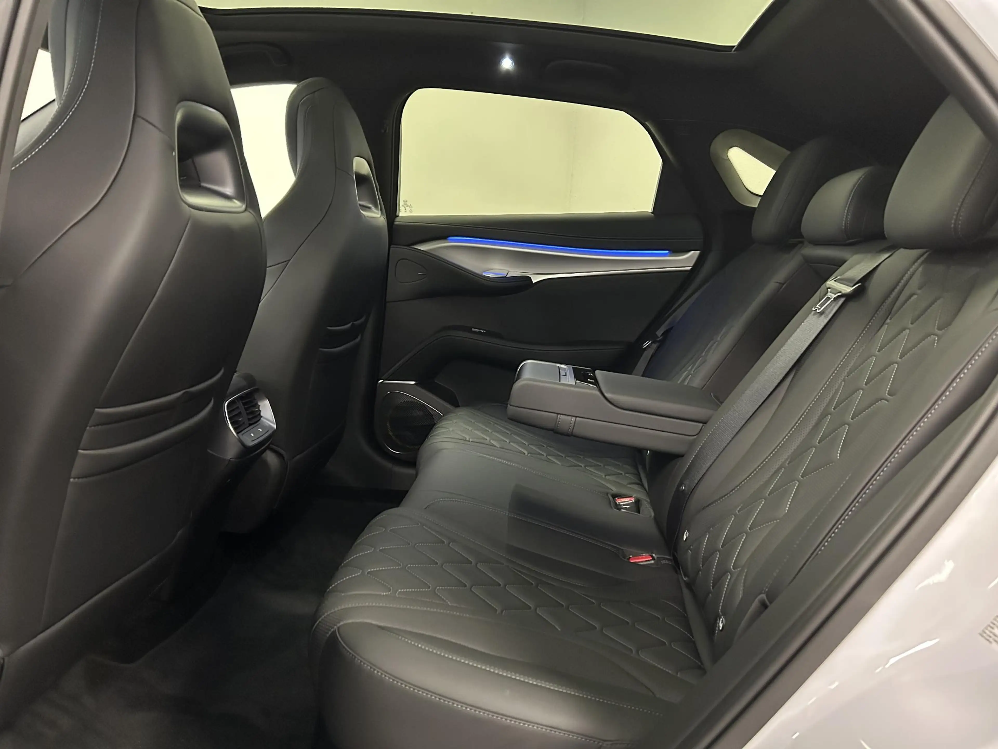 BYD Sealion 7 Design AWD 82.5 kWh | Te bestellen & Snel leverbaa — photo 33