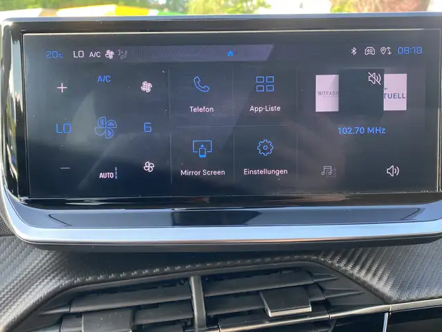 Peugeot 208 view 14
