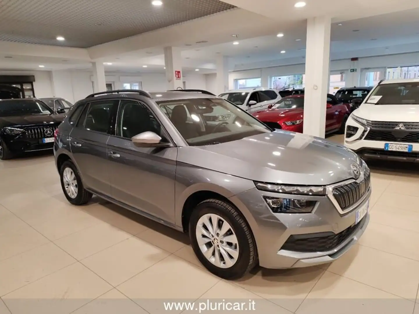 Skoda Kamiq 1.0TSI 110cv Ambition Fari LED AdaptiveCruise DAB Grigio - 2