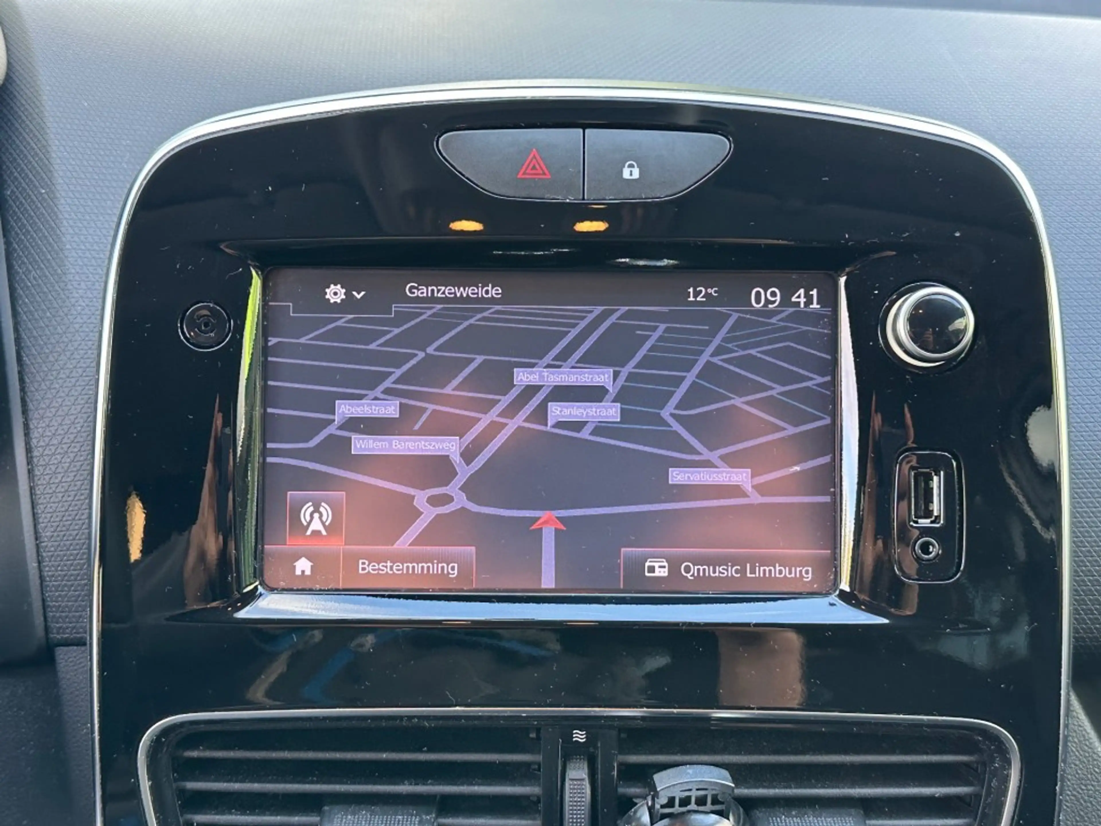Renault Clio 0.9 TCe Limited Navi Cruise Airco Trekhaak NAP_Aut — photo 18