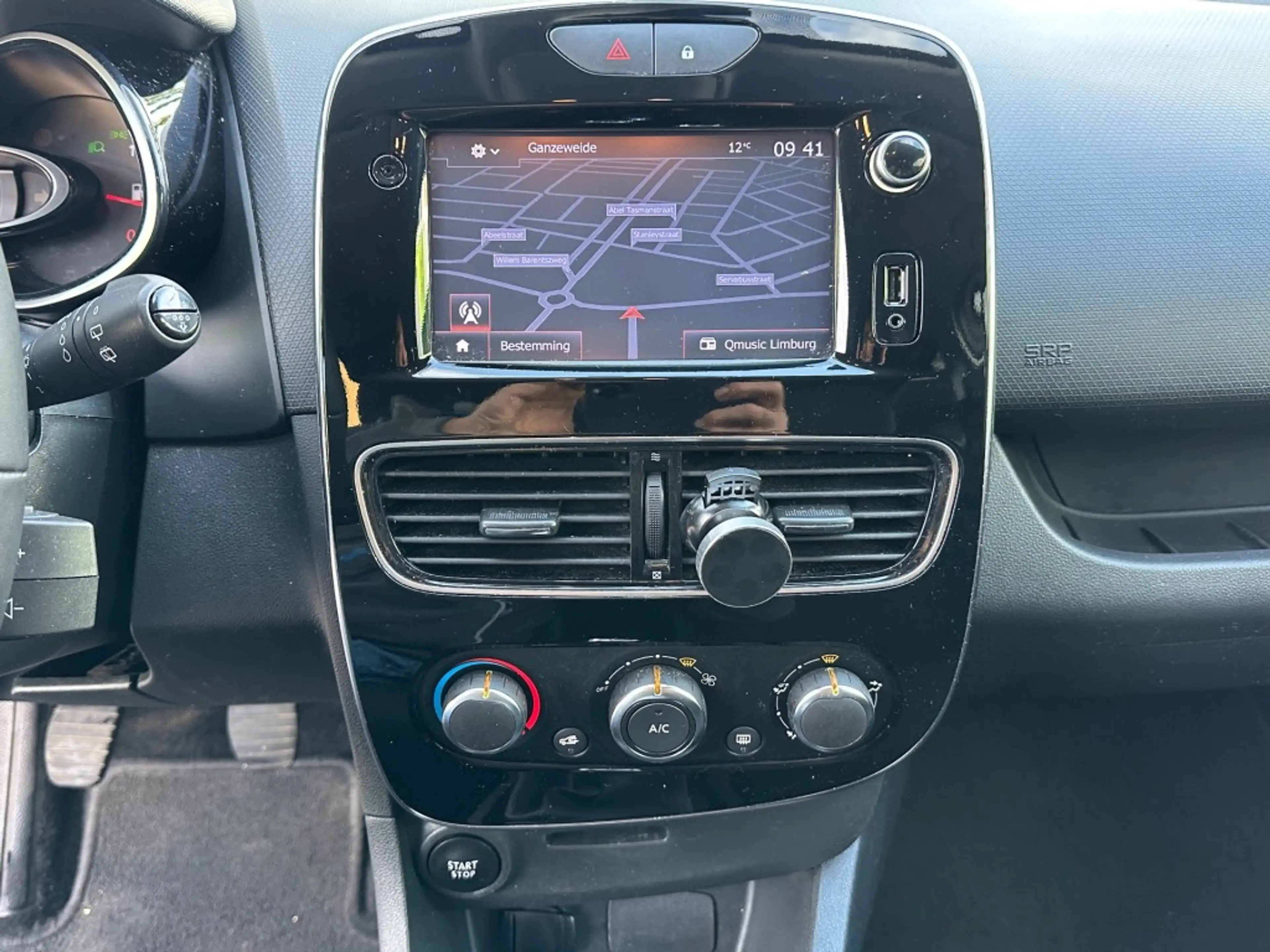 Renault Clio 0.9 TCe Limited Navi Cruise Airco Trekhaak NAP_Aut — photo 17