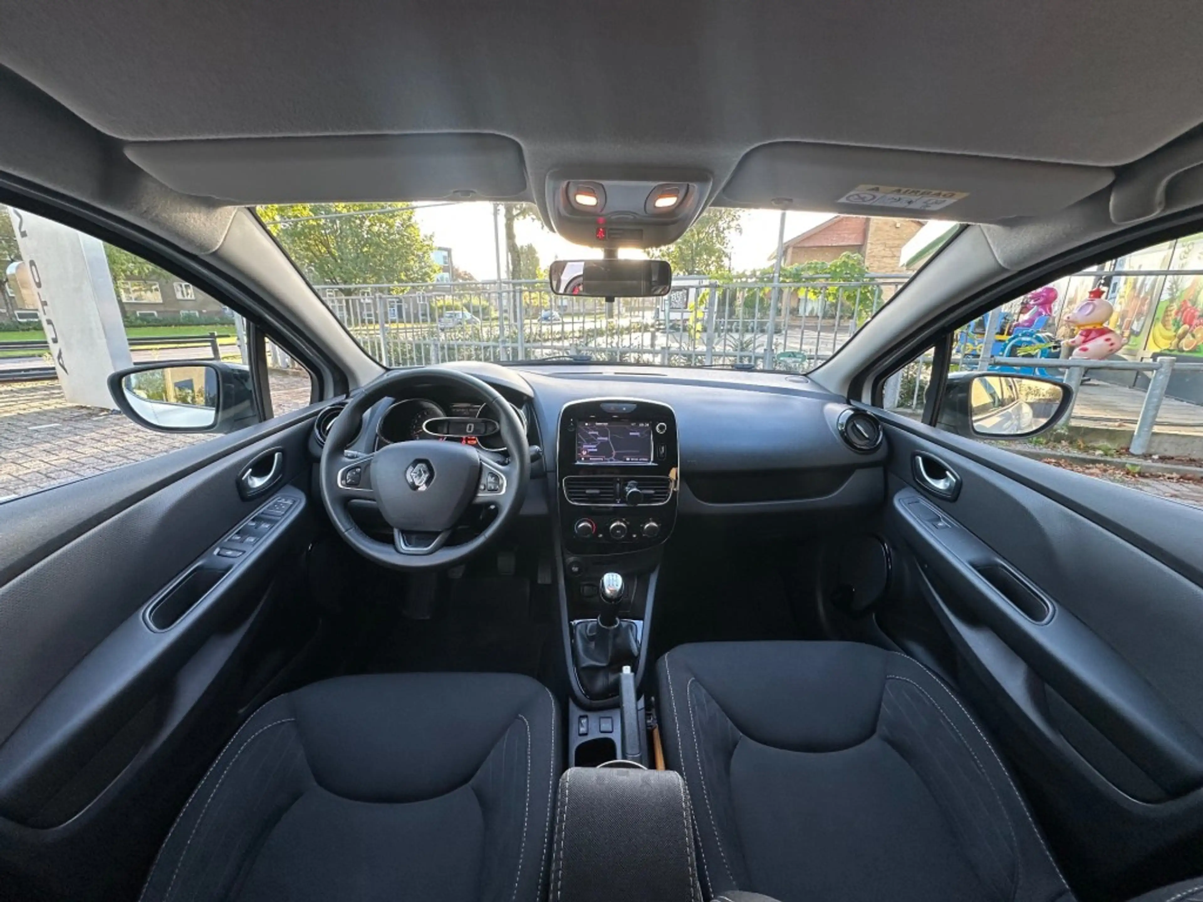 Renault Clio 0.9 TCe Limited Navi Cruise Airco Trekhaak NAP_Aut — photo 9